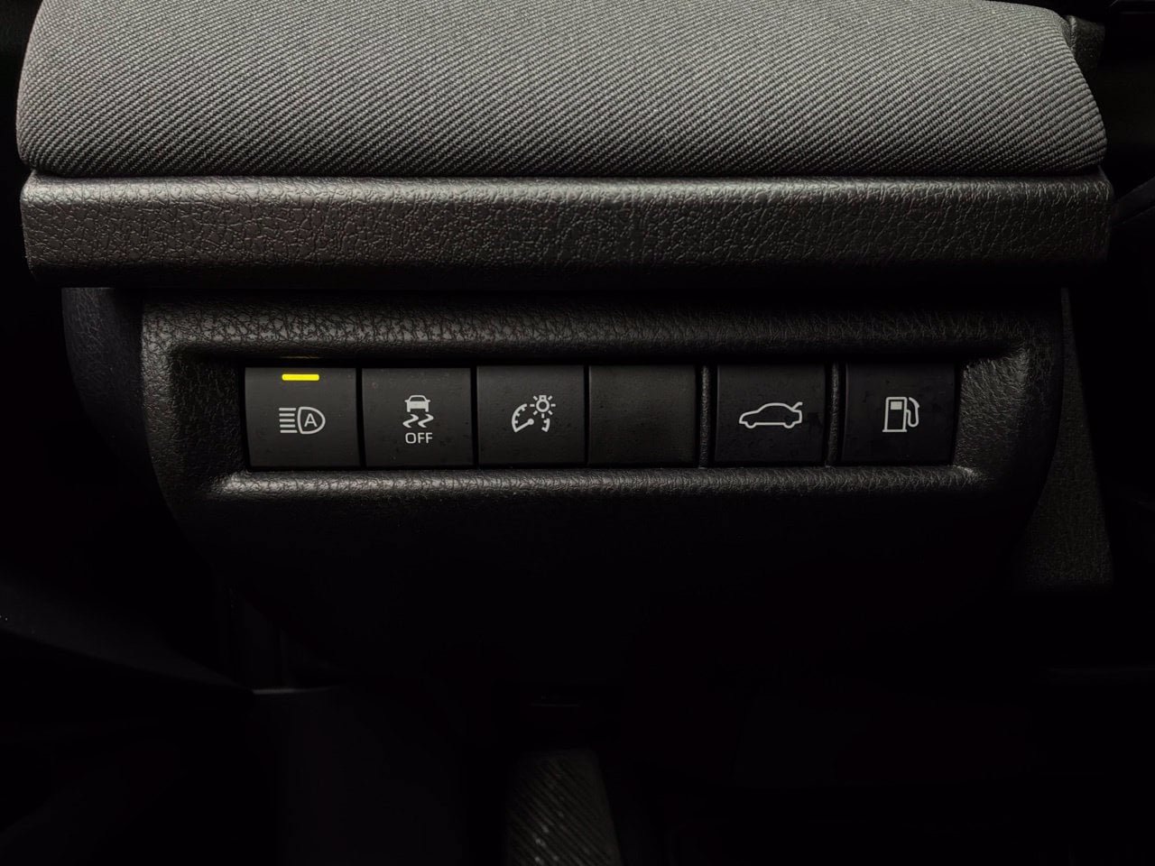 Used 2026 Toyota Camry LE FWD image 24