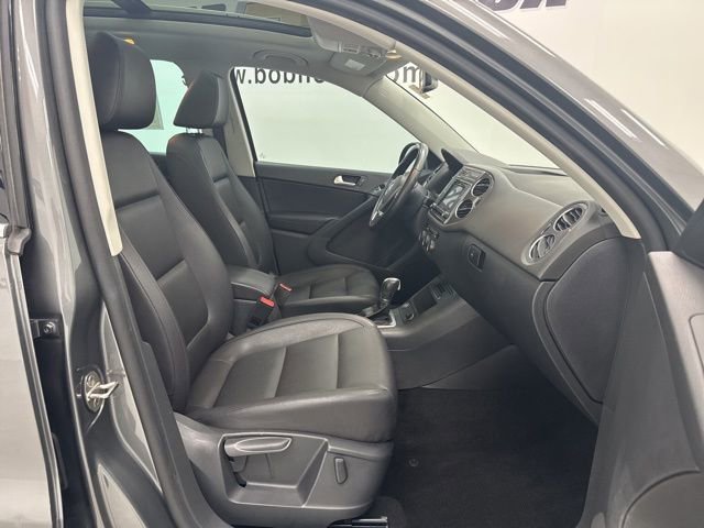 Used 2017 Volkswagen Tiguan Wolfsburg Edition image 26