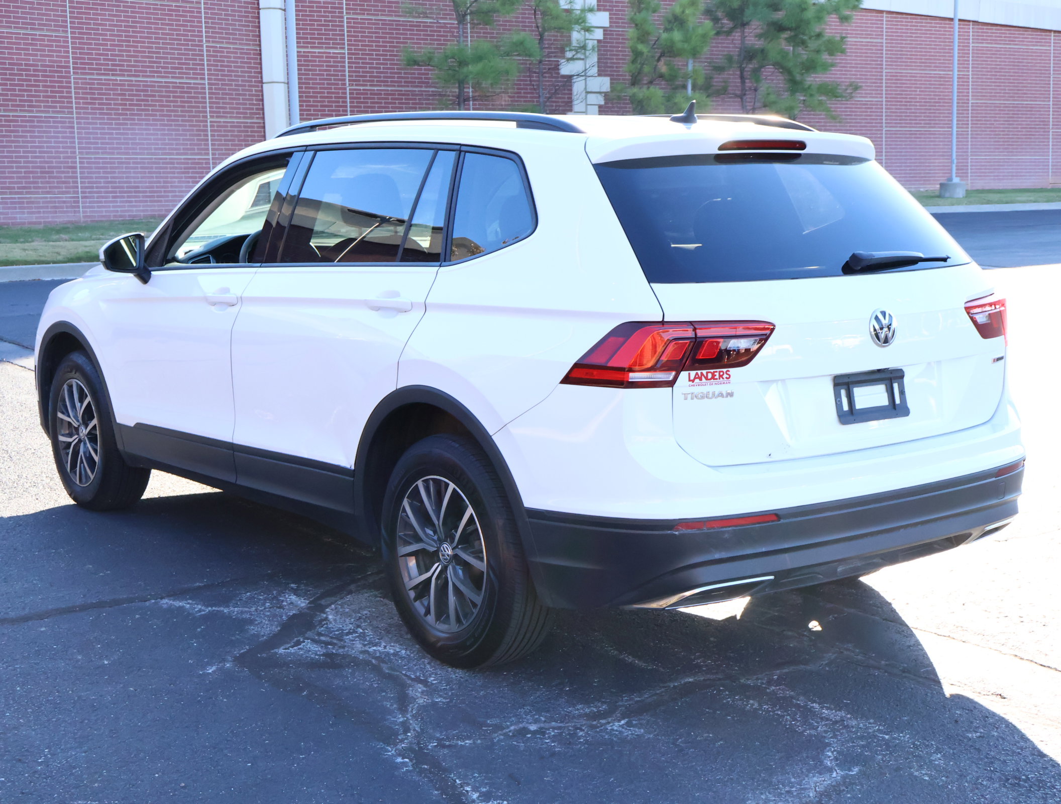Used 2021 Volkswagen Tiguan S image 6