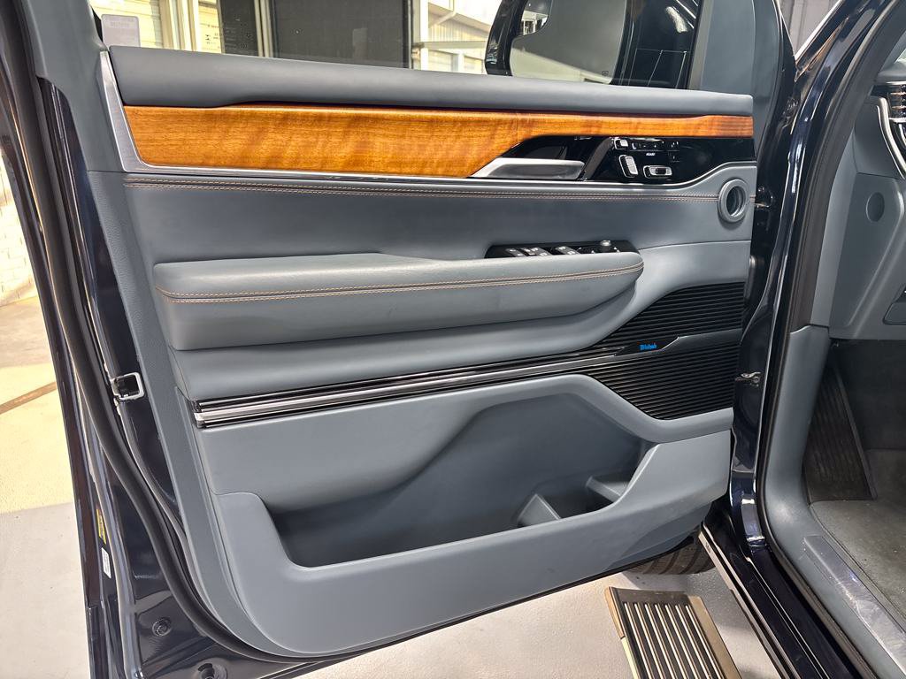 New 2024 Jeep Grand Wagoneer L Series III w/ Rear Seat Video Group 1 AWD/4WD image 20