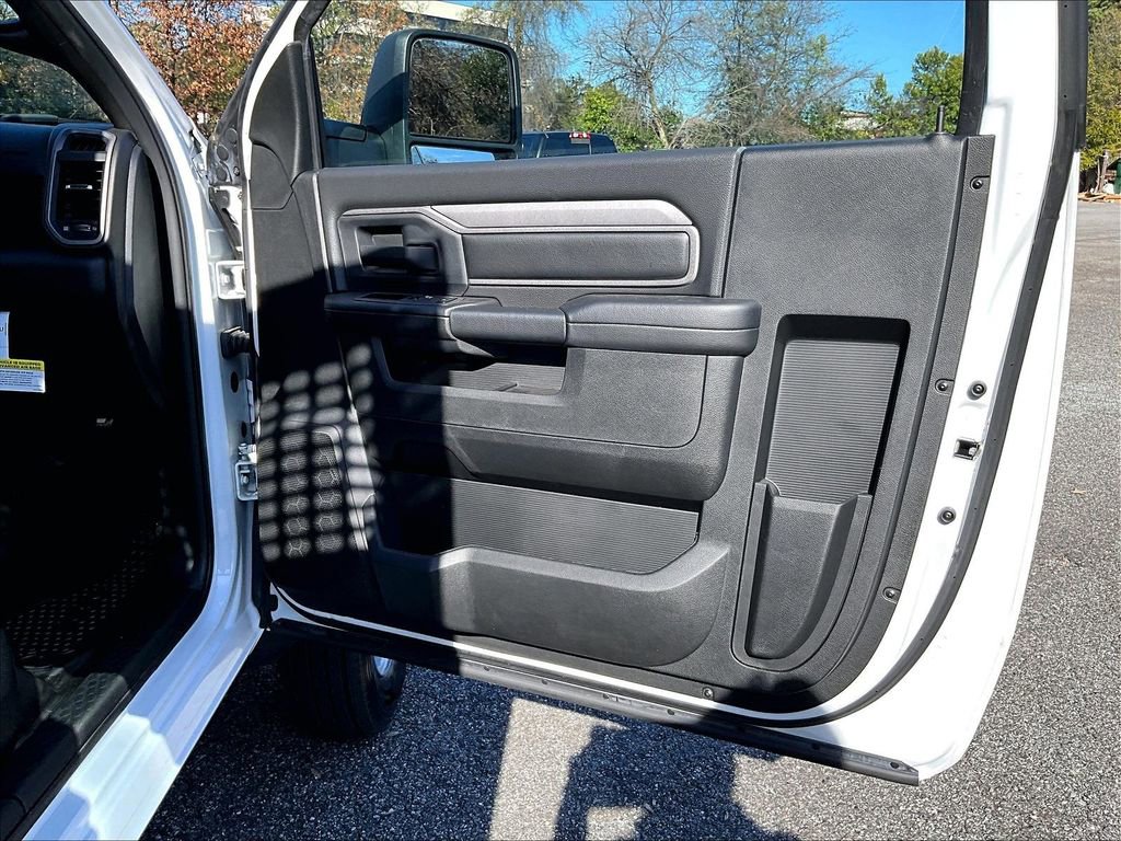 Used 2024 RAM 5500 Tradesman image 24