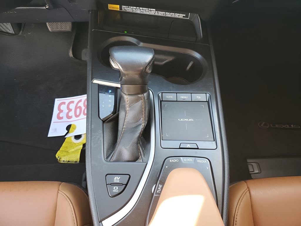 Used 2021 Lexus UX 250h AWD/4WD image 41