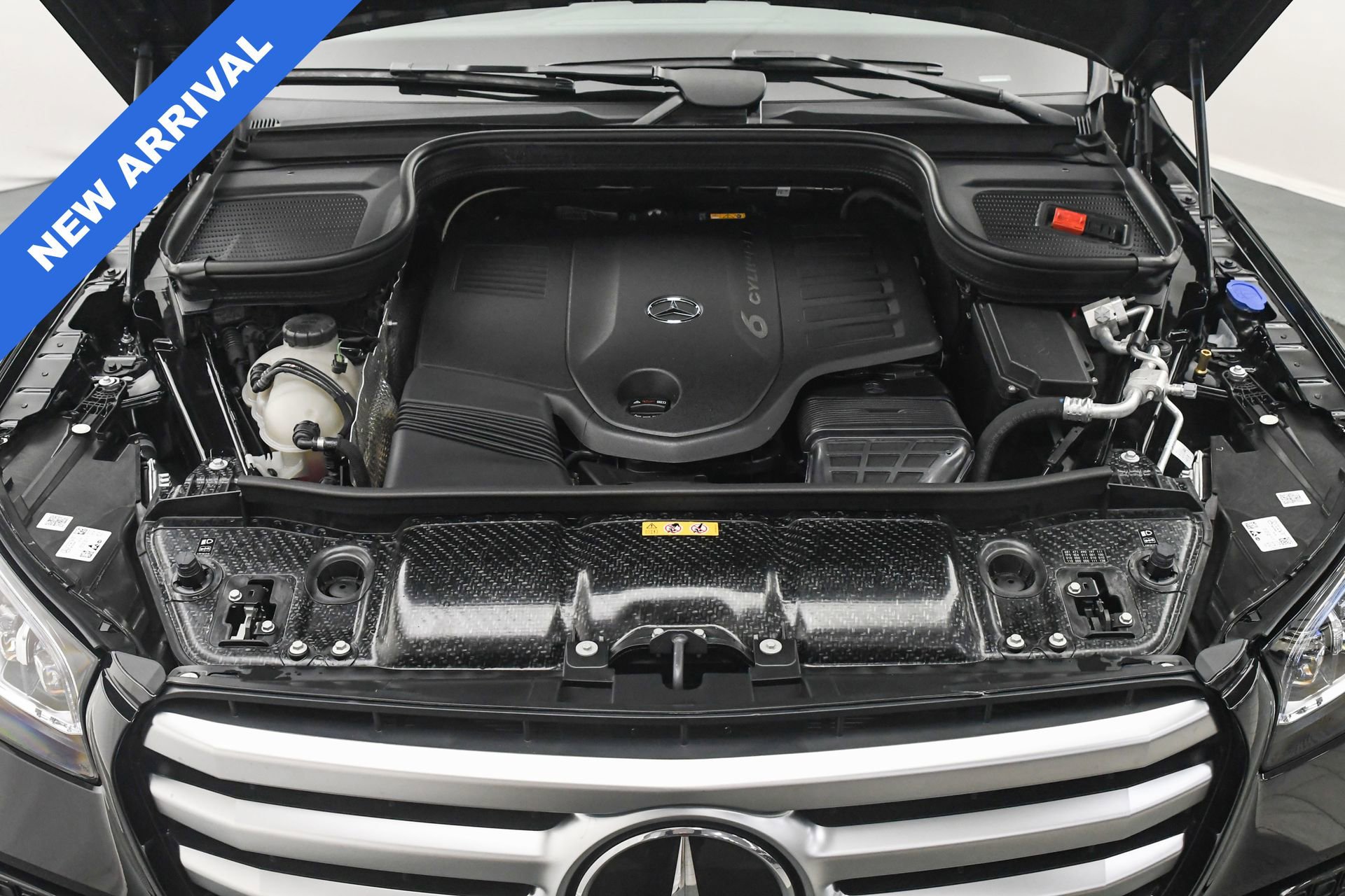 Used 2025 Mercedes-Benz GLS 450 4MATIC image 31