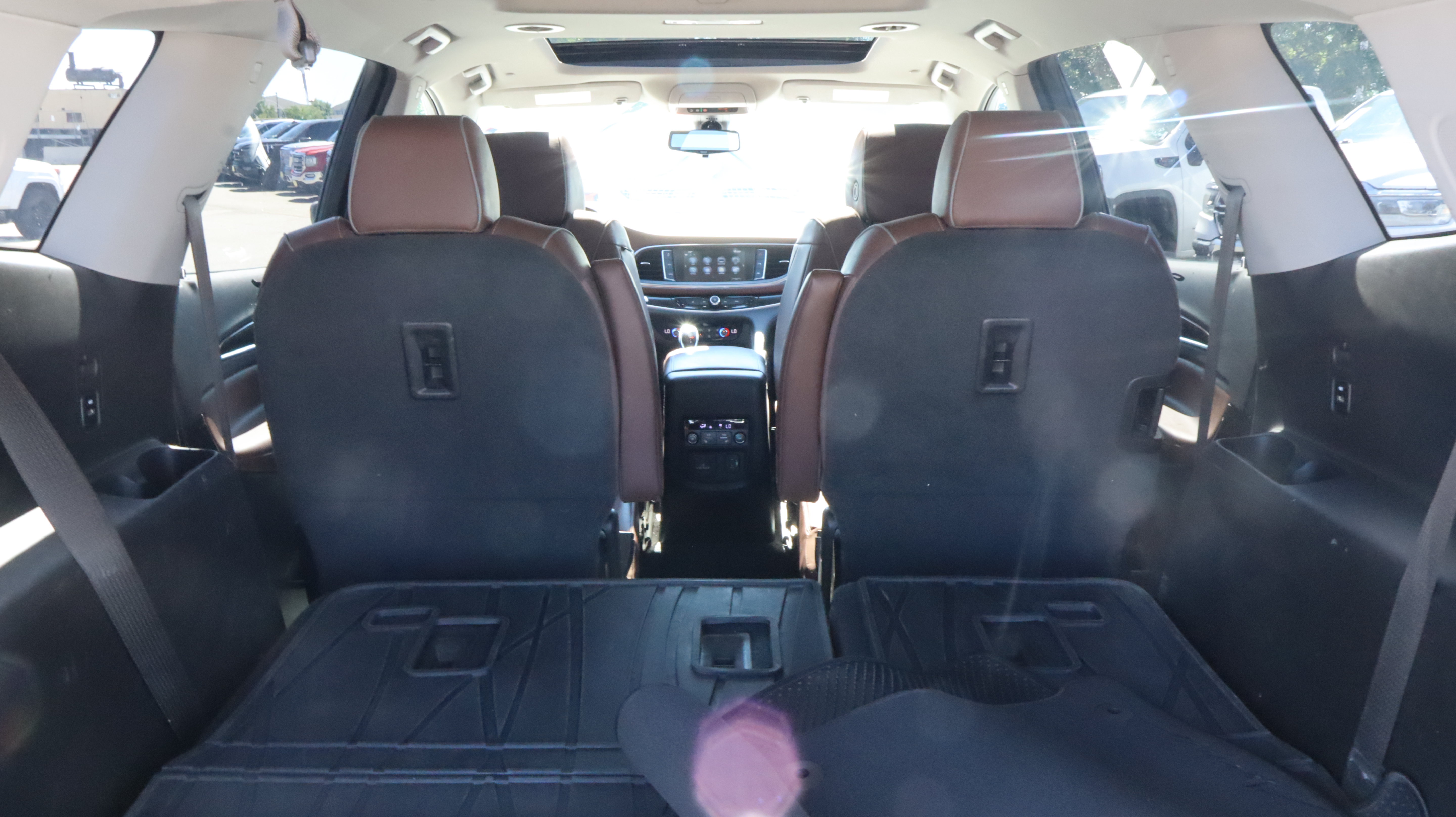 Used 2019 Buick Enclave Avenir w/ Avenir Technology Package AWD/4WD image 15