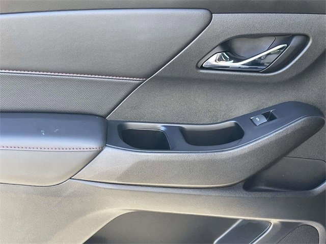 Used 2023 Chevrolet Traverse RS image 24
