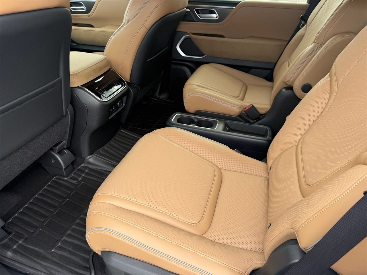 New 2026 INFINITI QX80 Luxe w/ Cargo Package AWD/4WD image 23