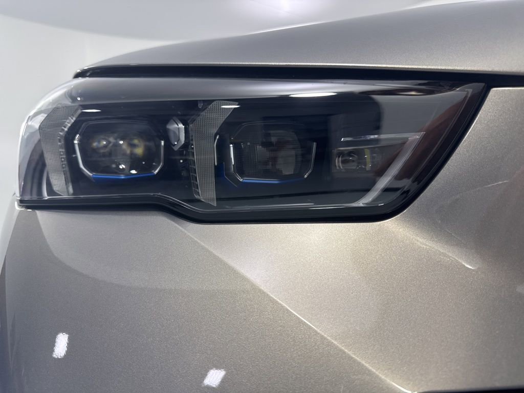 New 2027 BMW 550e xDrive AWD/4WD image 7