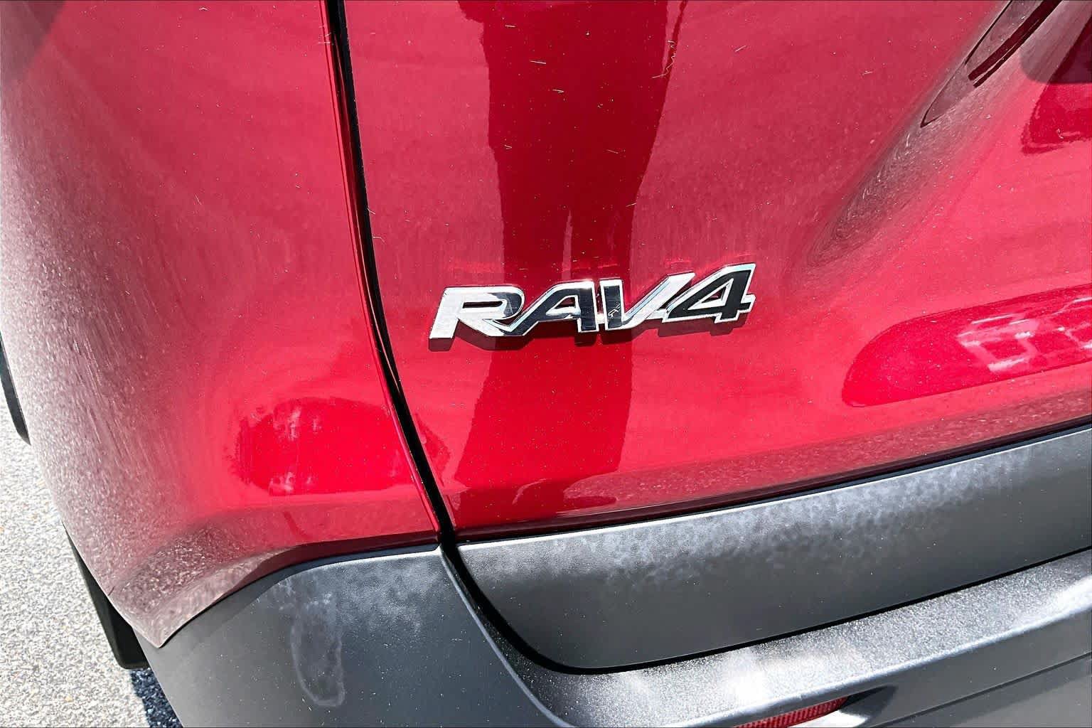 Used 2021 Toyota RAV4 XLE w/ Convenience Package AWD/4WD image 31