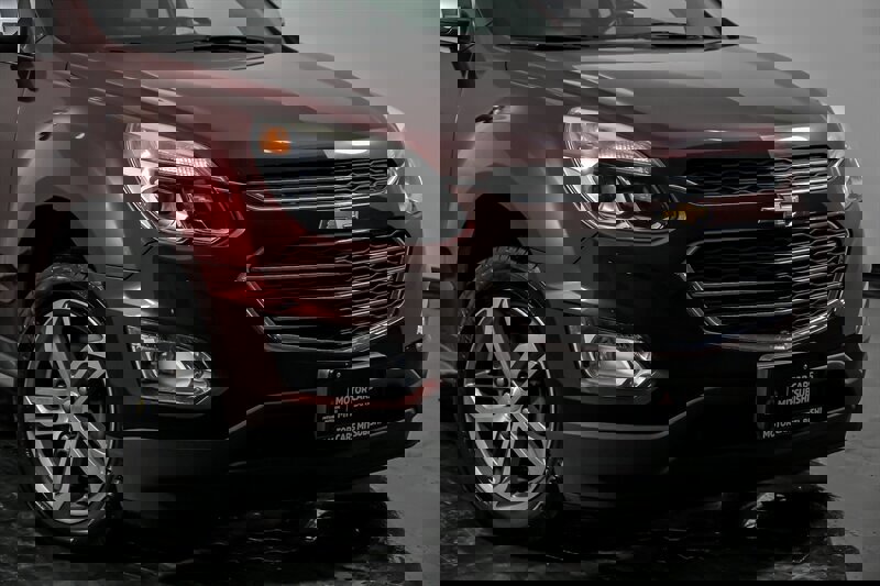 Used 2016 Chevrolet Equinox LTZ w/ Enhanced Convenience Package image 2