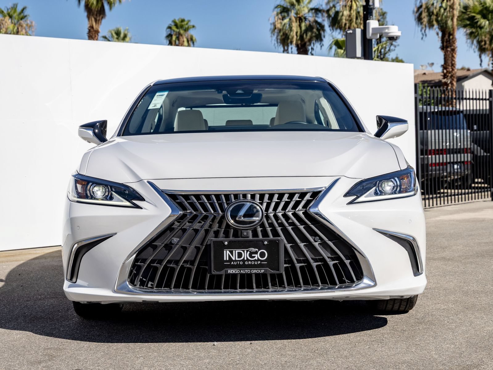 Used 2022 Lexus ES 350 w/ Accessory Package 2 FWD image 3