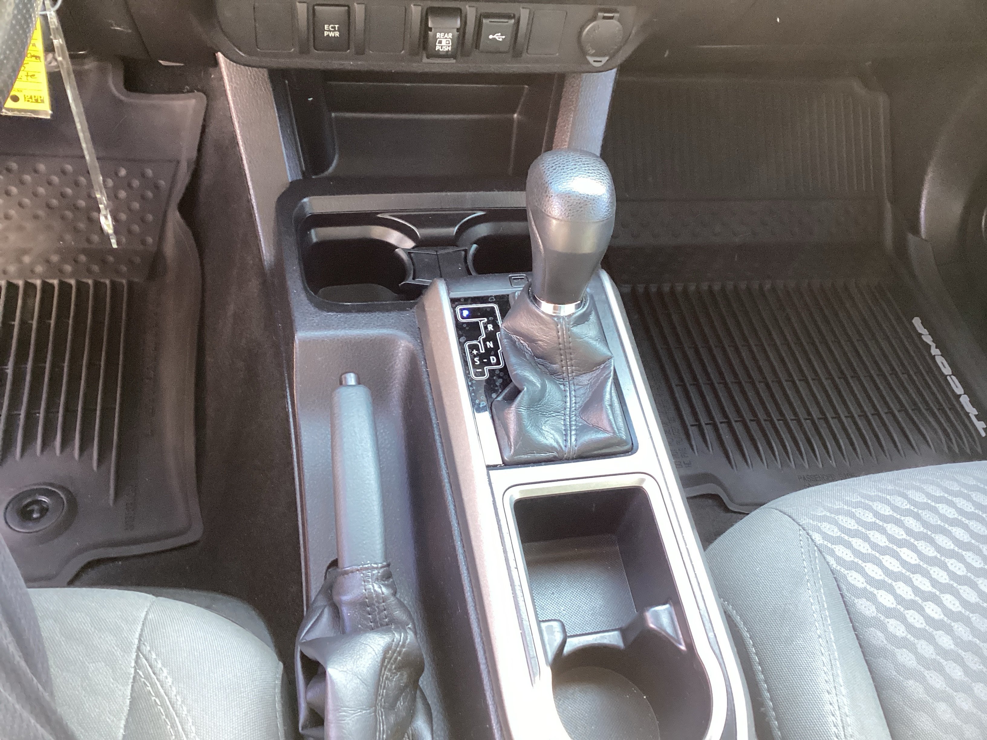Used 2021 Toyota Tacoma SR5 RWD image 15