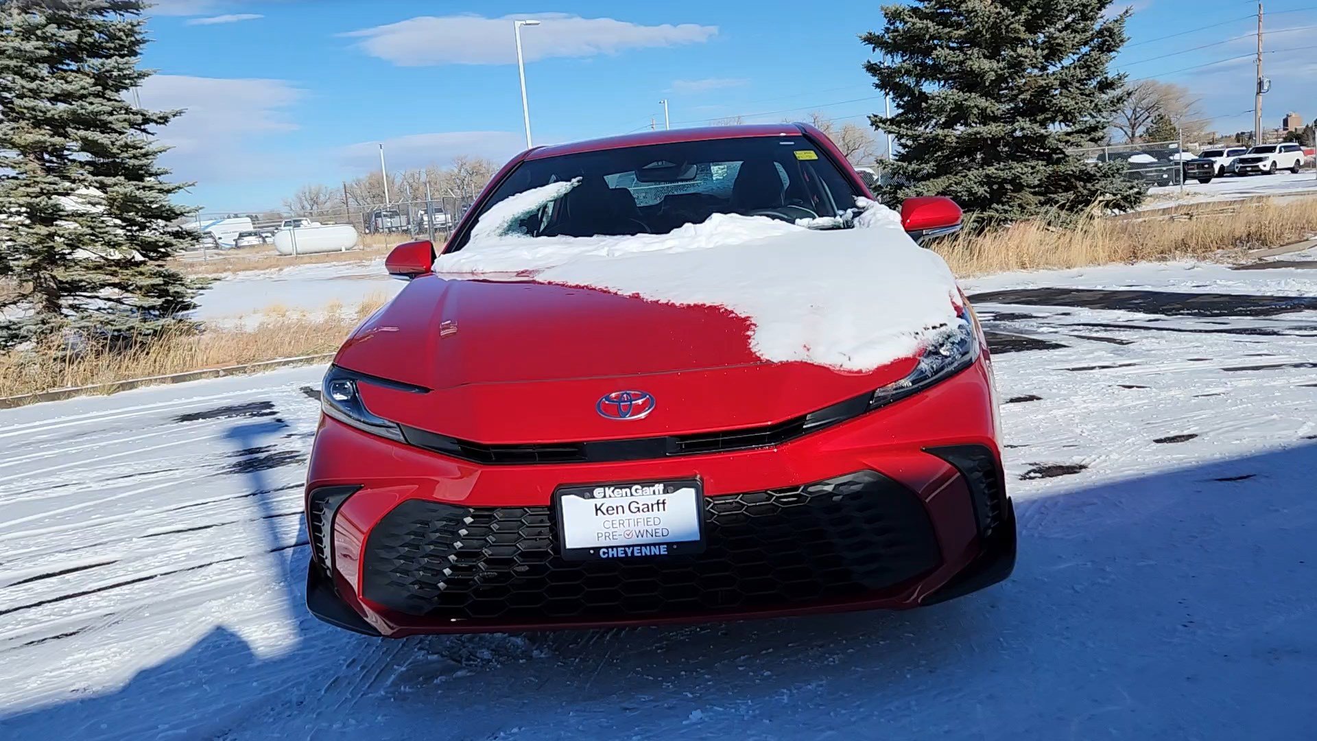 Used 2025 Toyota Camry SE image 4