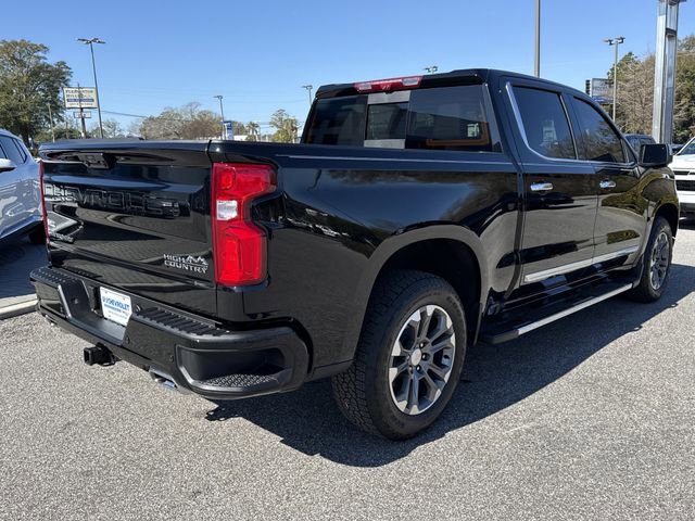 Used 2025 Chevrolet Silverado 1500 High Country w/ Technology Package image 3