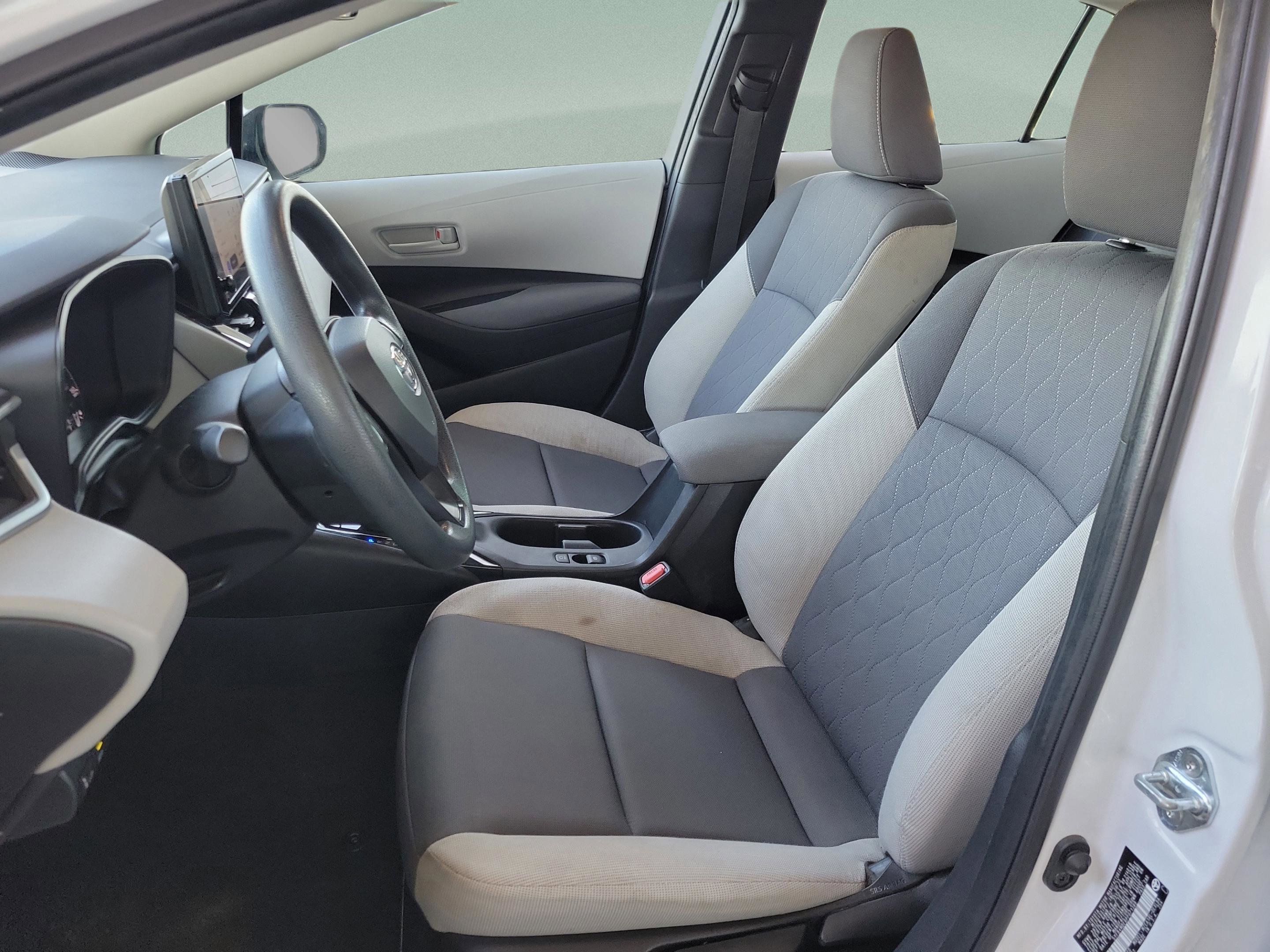 Used 2023 Toyota Corolla LE image 9