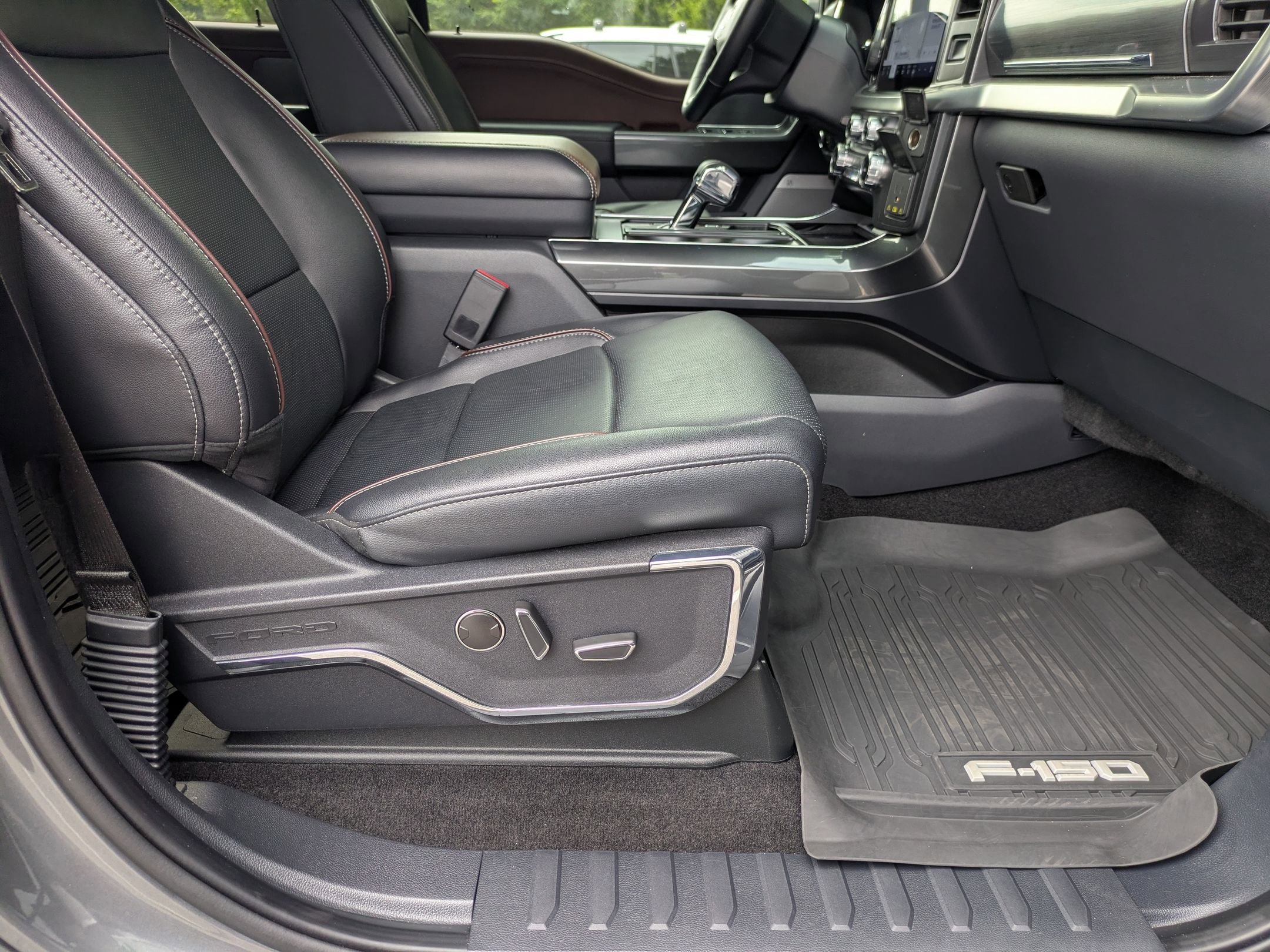 Certified 2022 Ford F150 Lariat w/ Equipment Group 502A High AWD/4WD image 39