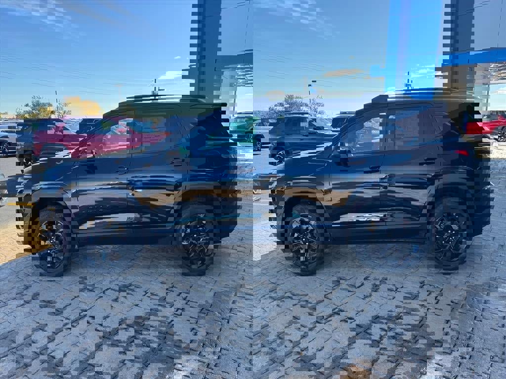 New 2026 Chevrolet Equinox LT w/ Convenience Package II image 3