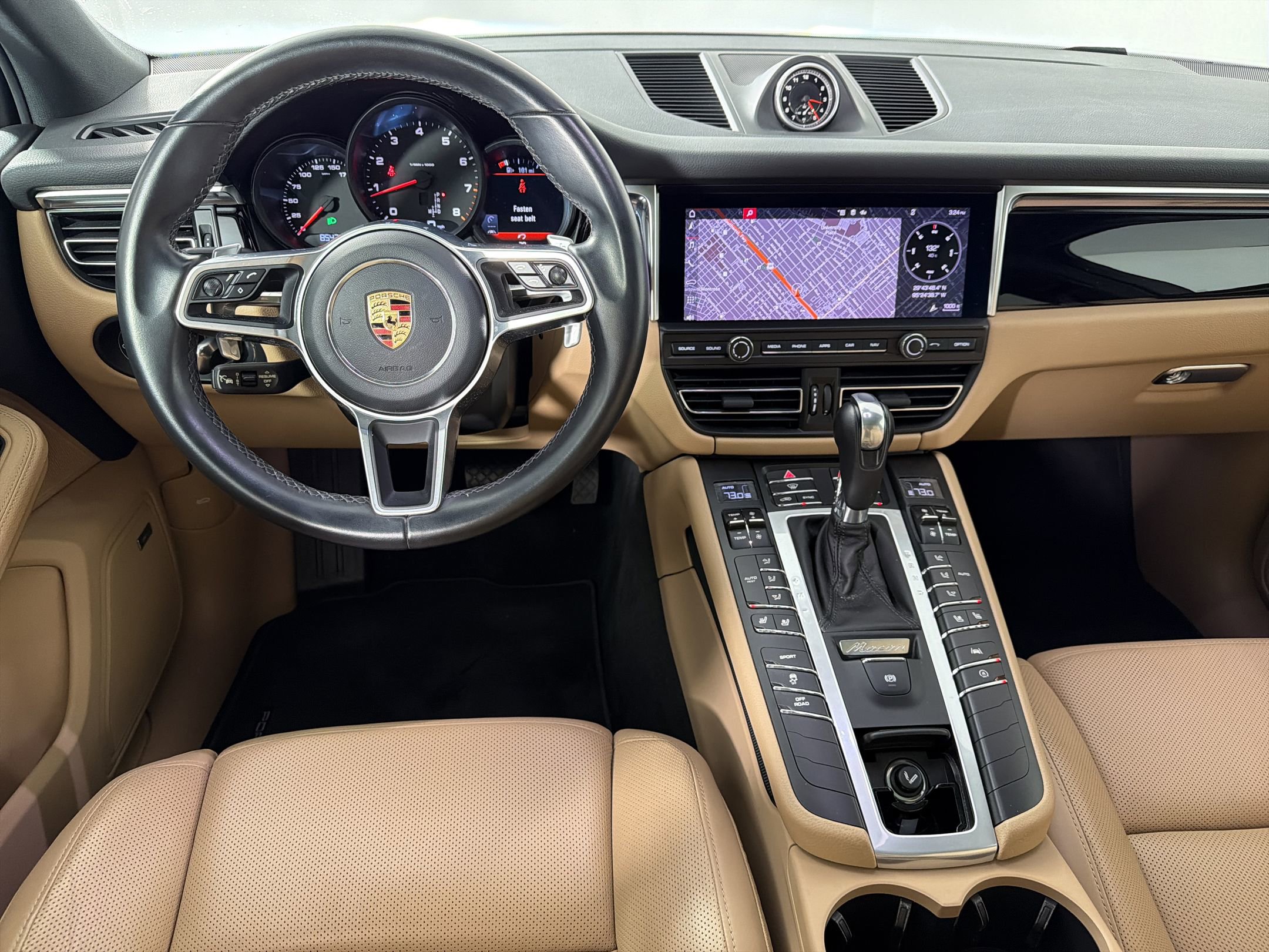 Certified 2020 Porsche Macan AWD/4WD image 27