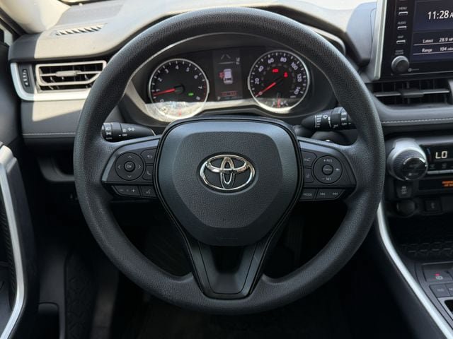 Used 2020 Toyota RAV4 XLE w/ Convenience Package FWD image 13