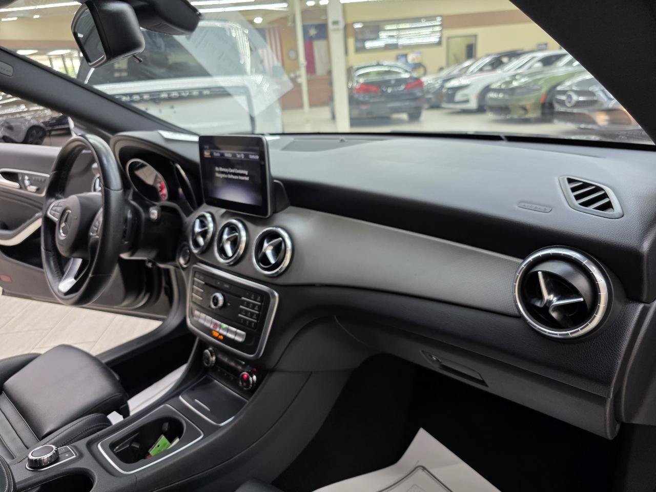 Used 2017 Mercedes-Benz CLA 250 image 20