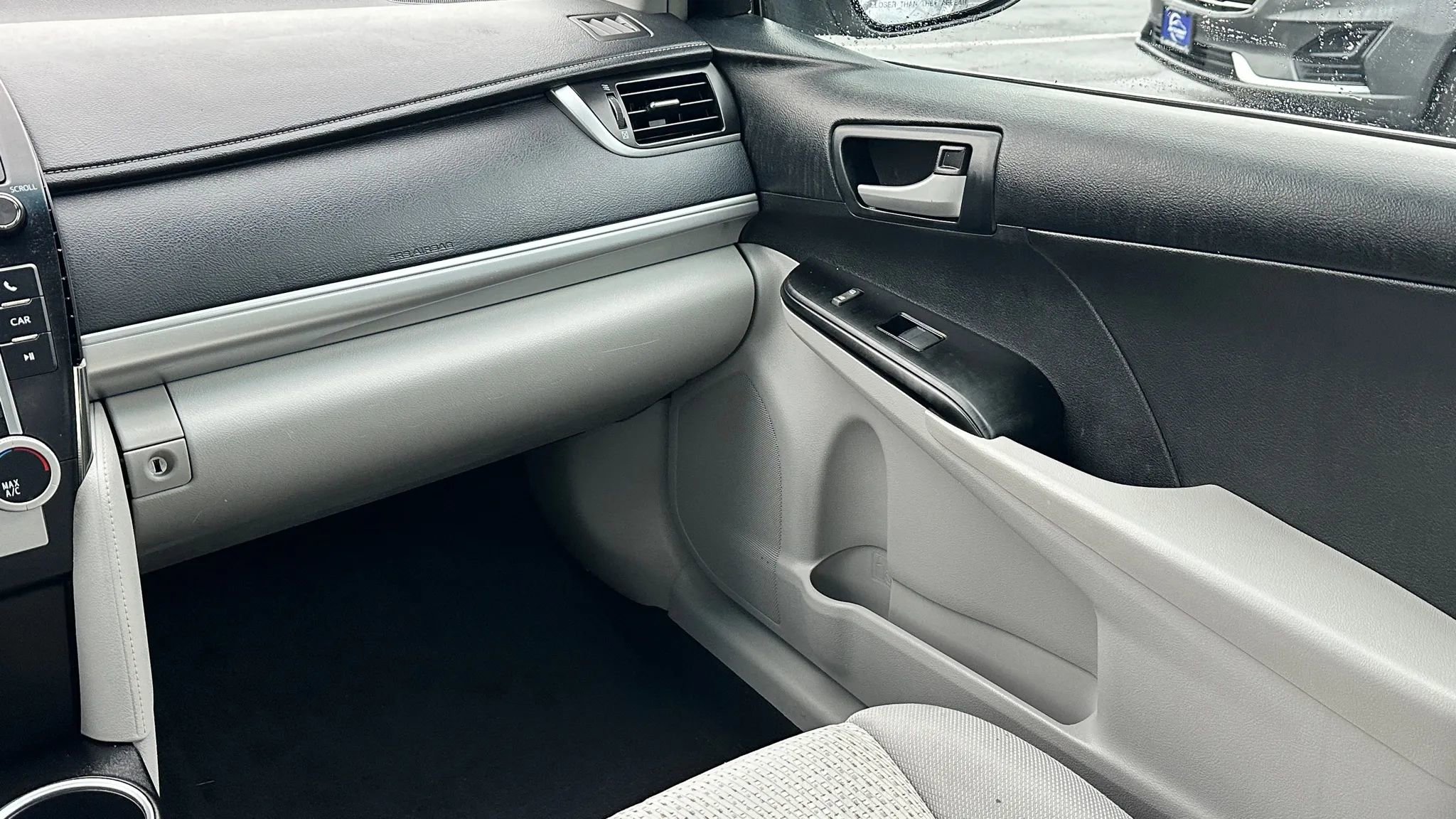 Used 2013 Toyota Camry LE image 18