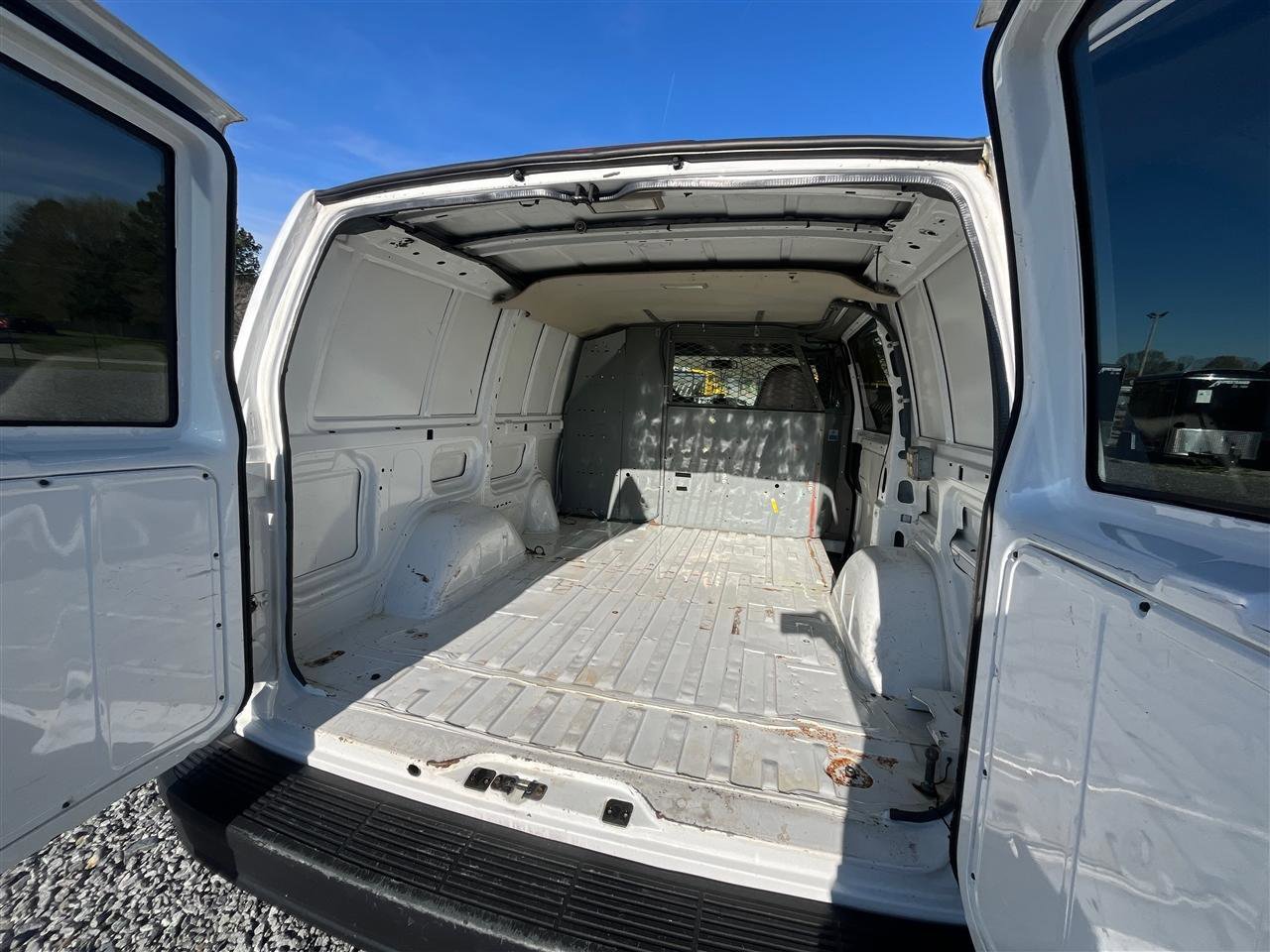 Used 2004 Chevrolet Astro AWD w/ Convenience Package image 20