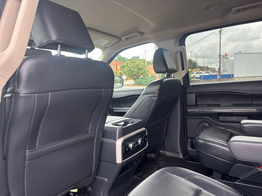 Used 2024 Ford Expedition XLT AWD/4WD image 19
