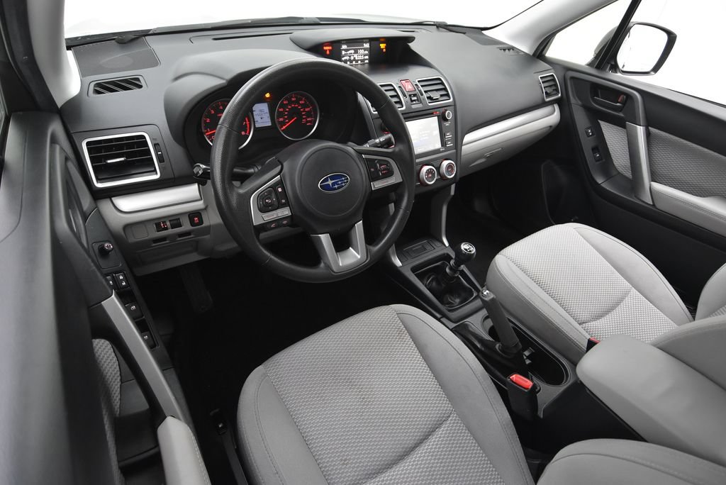 Used 2017 Subaru Forester 2.5i AWD/4WD image 30