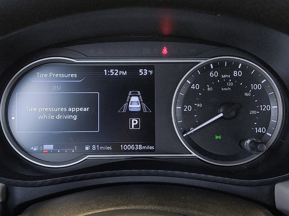 Used 2021 Nissan Versa SV image 23