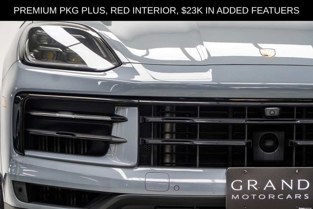 Used 2024 Porsche Cayenne AWD/4WD image 12