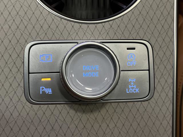 Used 2025 Genesis GV80 2.5T Prestige image 25