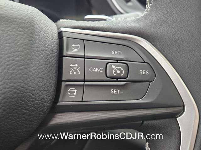 New 2025 Jeep Grand Cherokee L Altitude RWD image 25