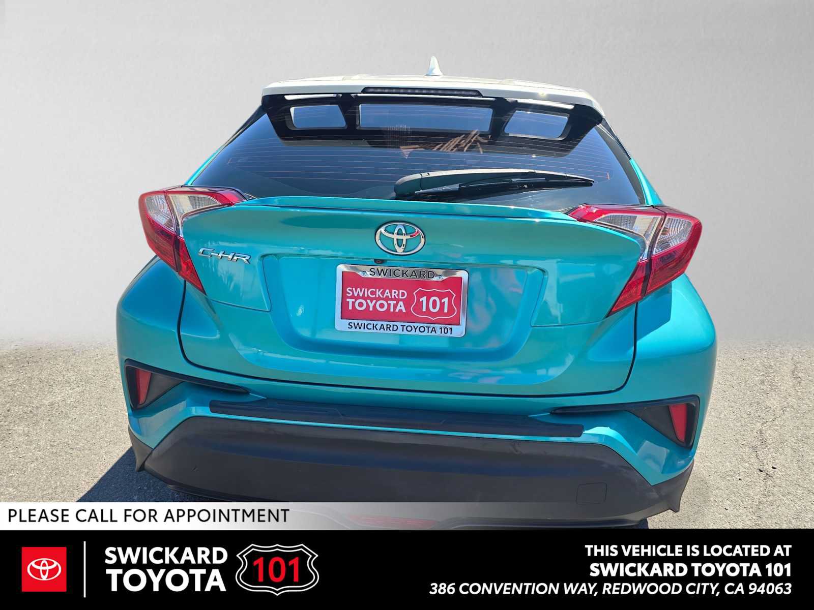 Used 2018 Toyota C-HR XLE FWD image 1