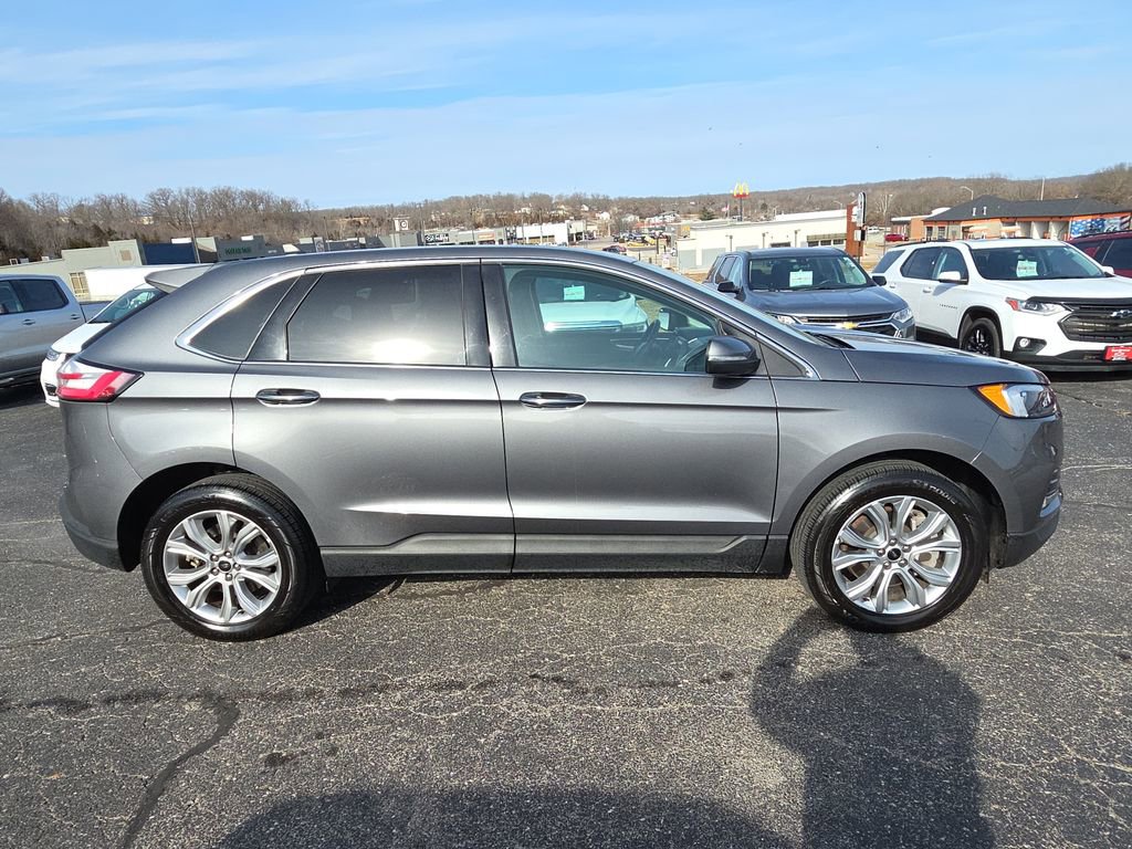 Used 2024 Ford Edge Titanium image 9