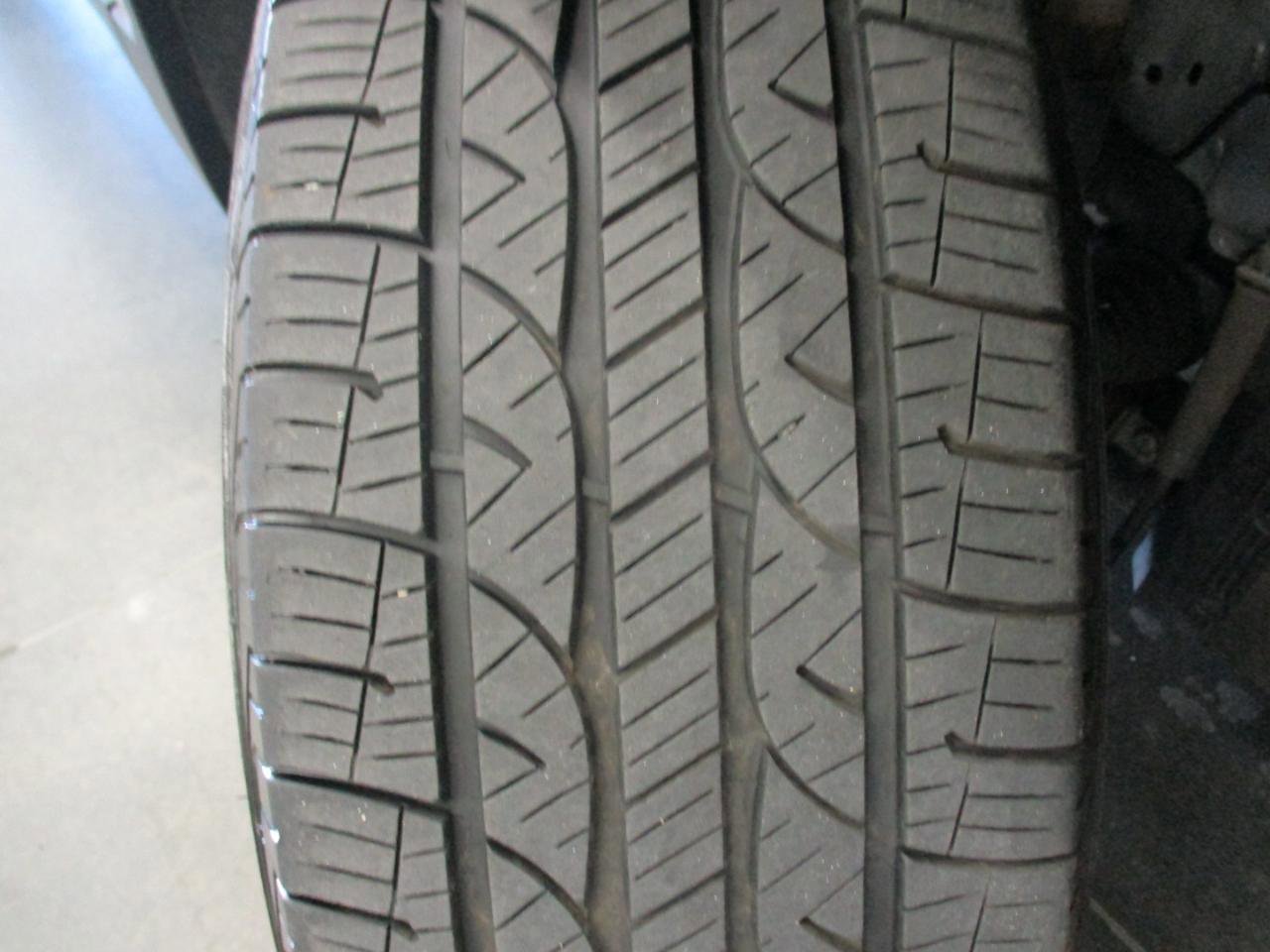 Used 2019 GMC Acadia SLT AWD/4WD image 27