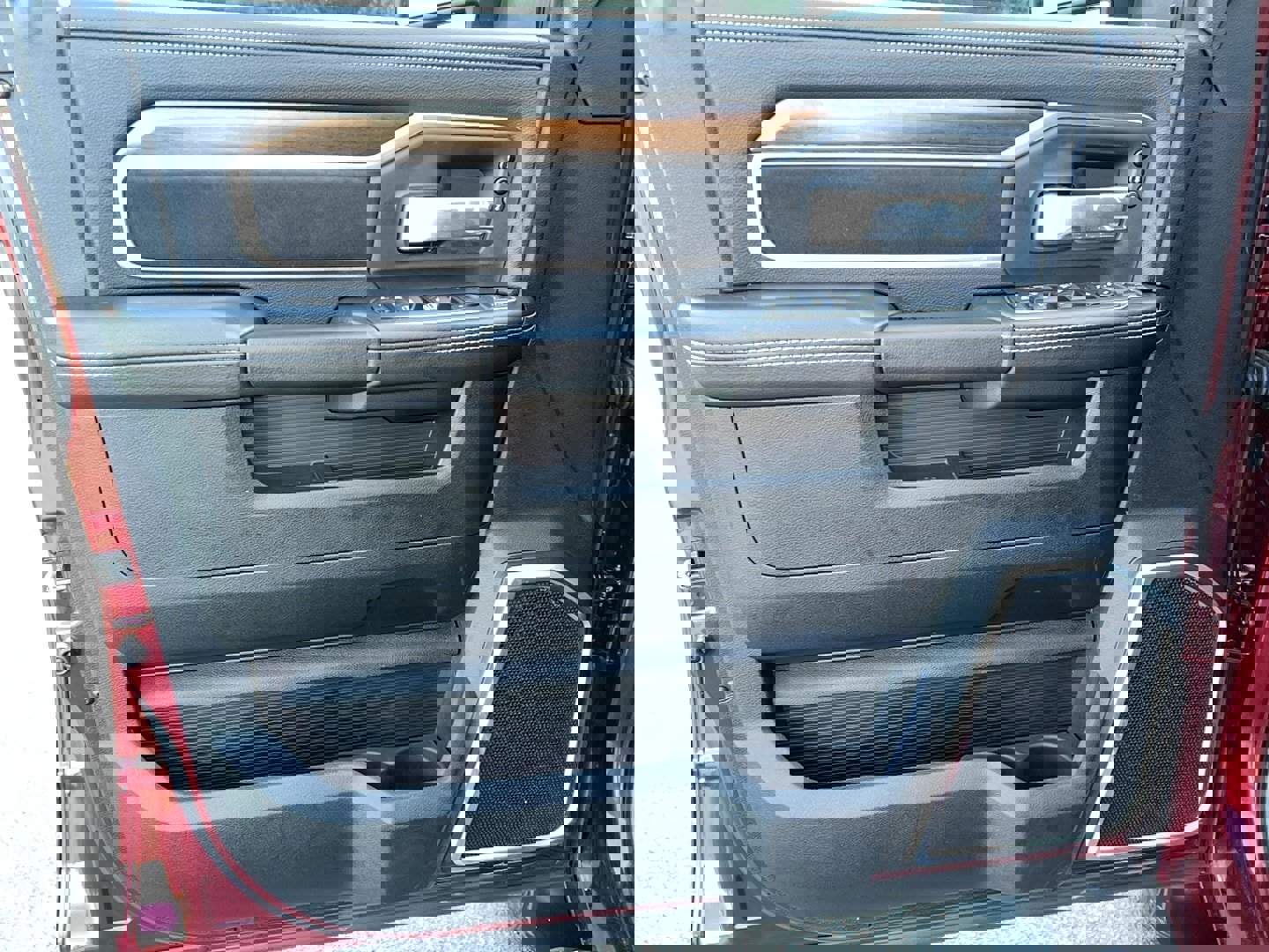 Used 2024 RAM 3500 Laramie w/ Towing Technology Group image 16