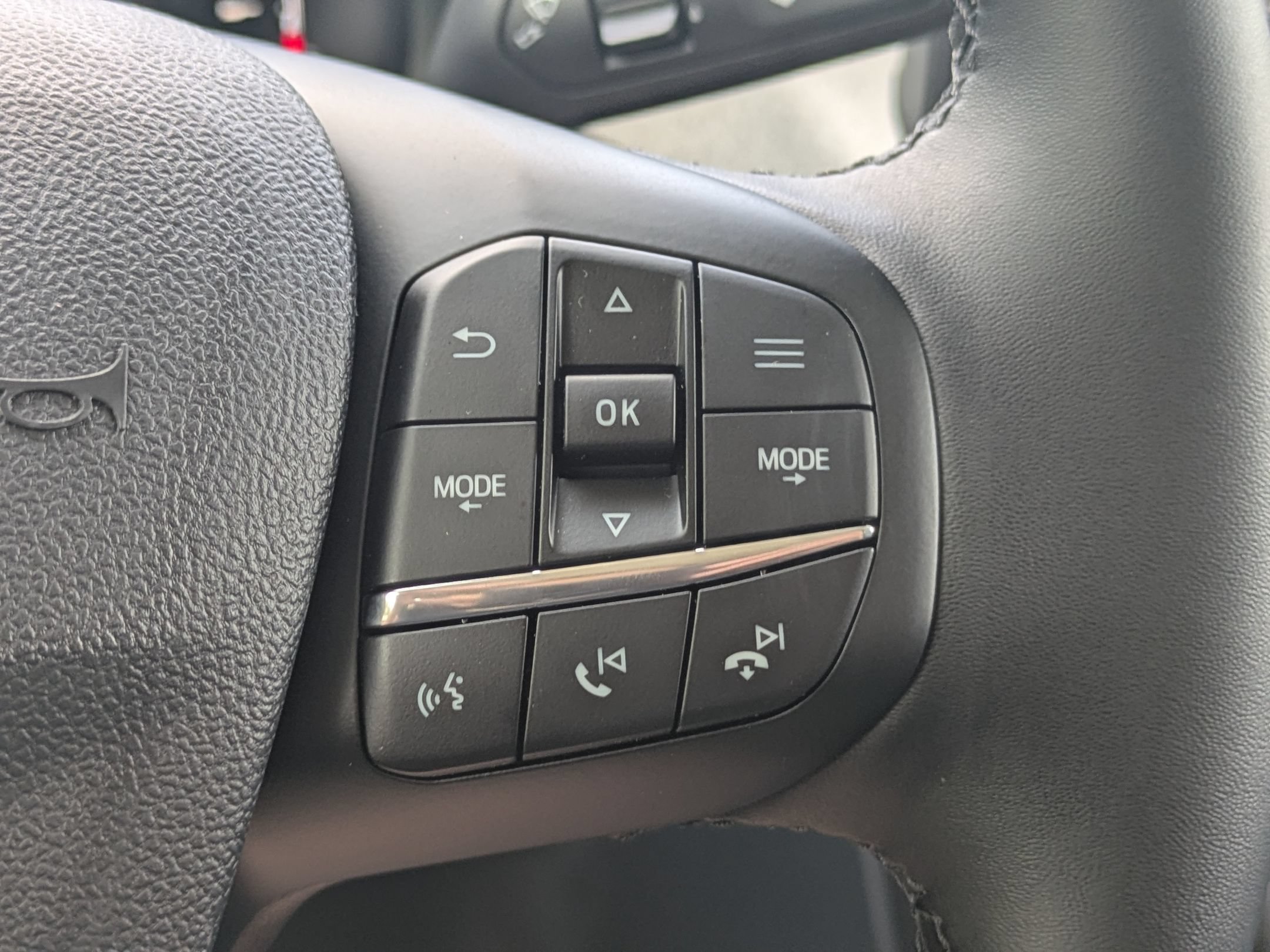 New 2026 Ford Maverick XLT w/ XLT Luxury Package FWD image 15