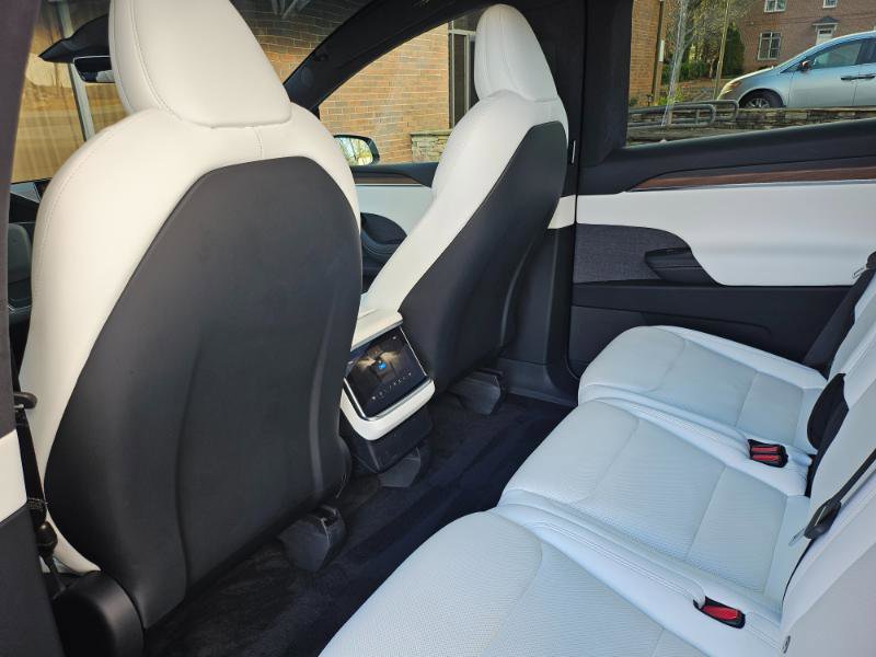 Used 2022 Tesla Model X image 63