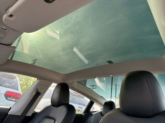 Used 2023 Tesla Model 3 Standard Range RWD image 9
