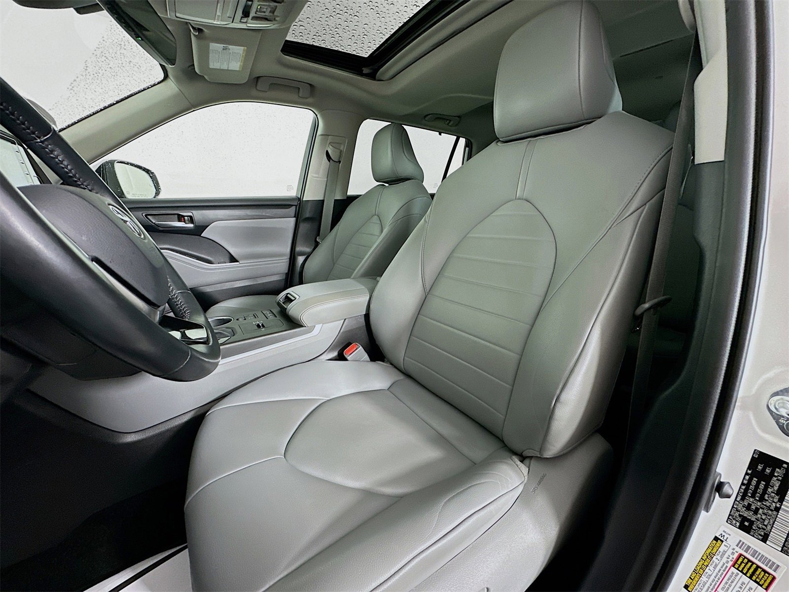 Certified 2021 Toyota Highlander XLE image 21