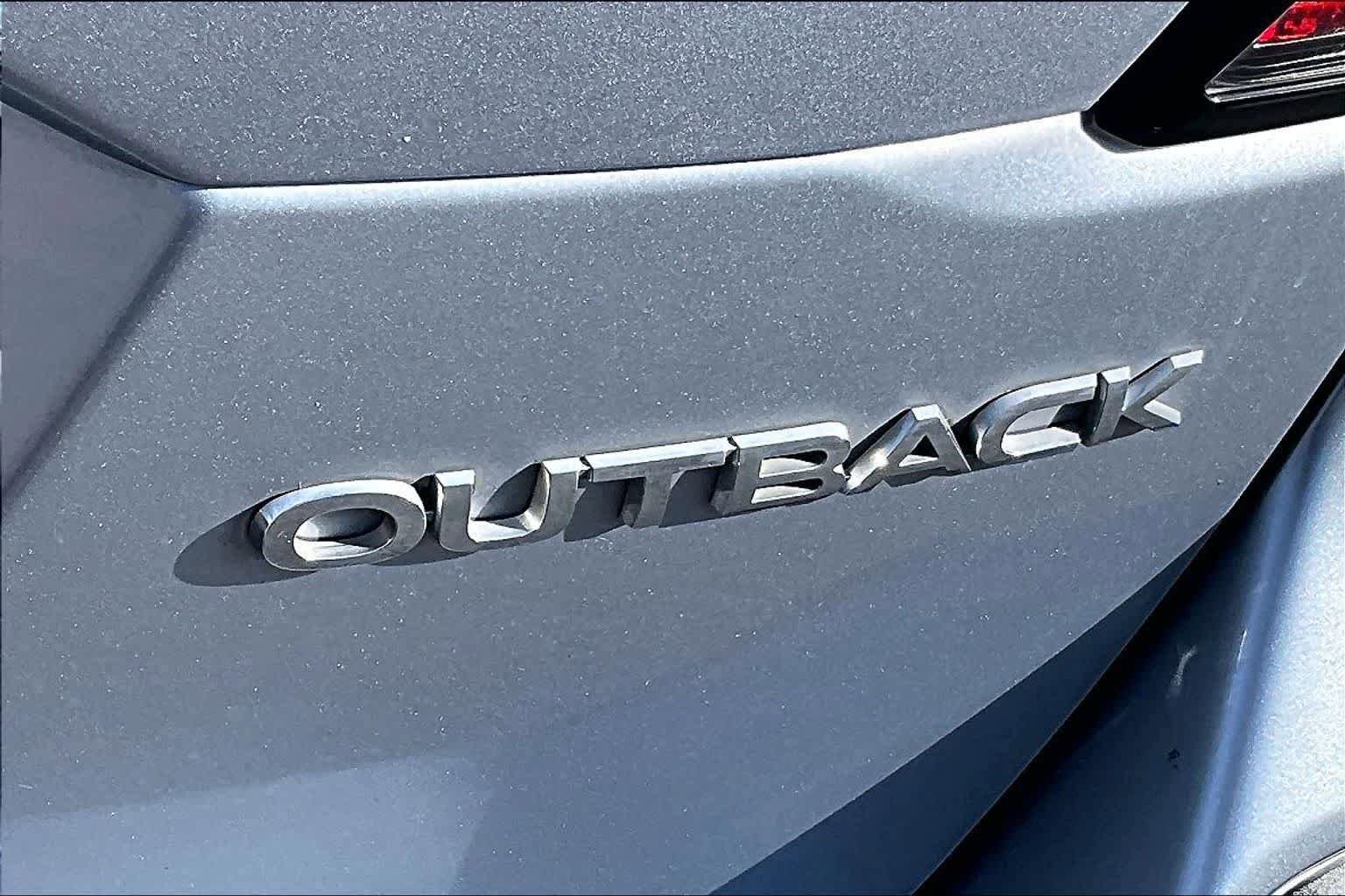 Used 2023 Subaru Outback Premium image 7