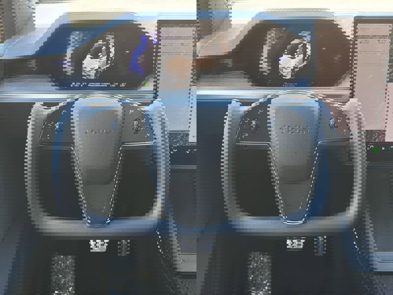 Used 2023 Tesla Model X image 12