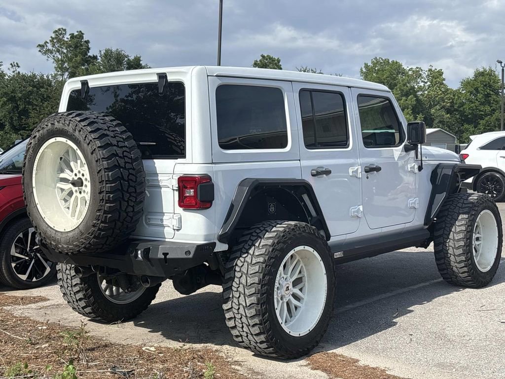 Used 2021 Jeep Wrangler Unlimited Sahara AWD/4WD image 4