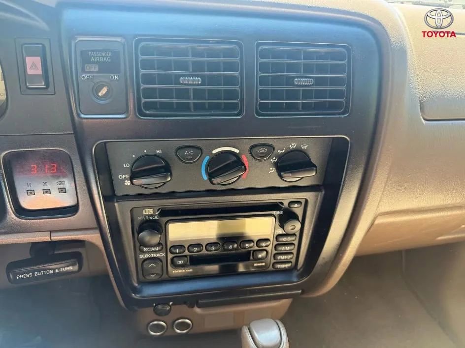 Used 2004 Toyota Tacoma PreRunner image 18