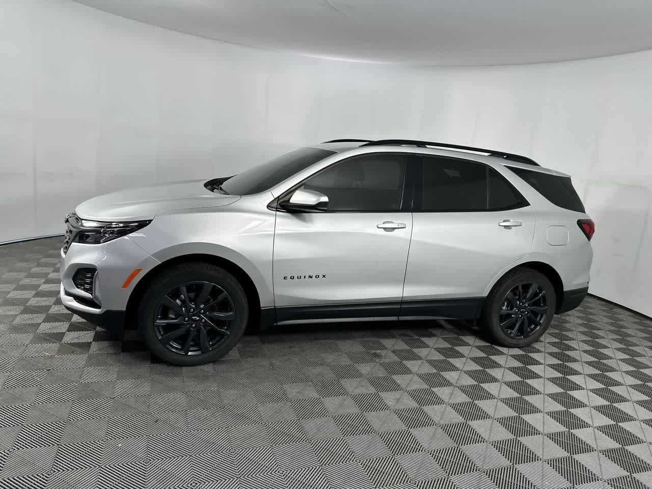 Used 2022 Chevrolet Equinox RS AWD/4WD image 5