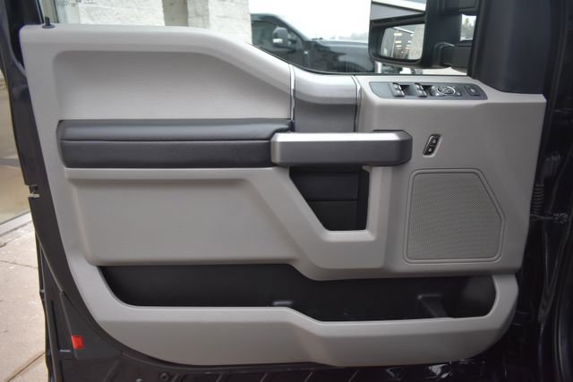 Used 2022 Ford F250 XLT w/ XLT Premium Package image 14