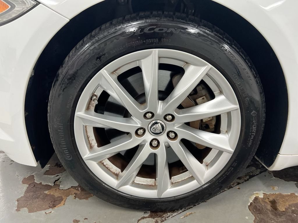 Used 2012 Jaguar XF RWD image 28