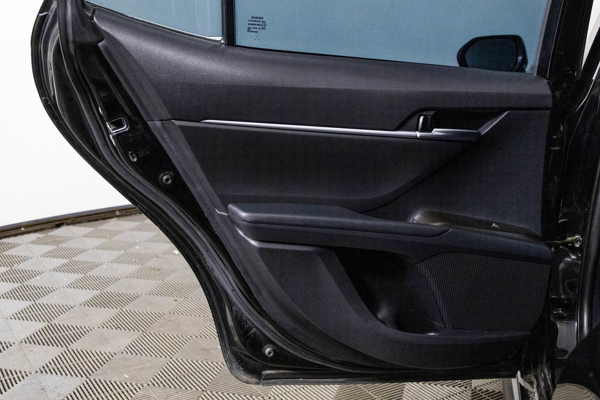 Used 2021 Toyota Camry SE image 34