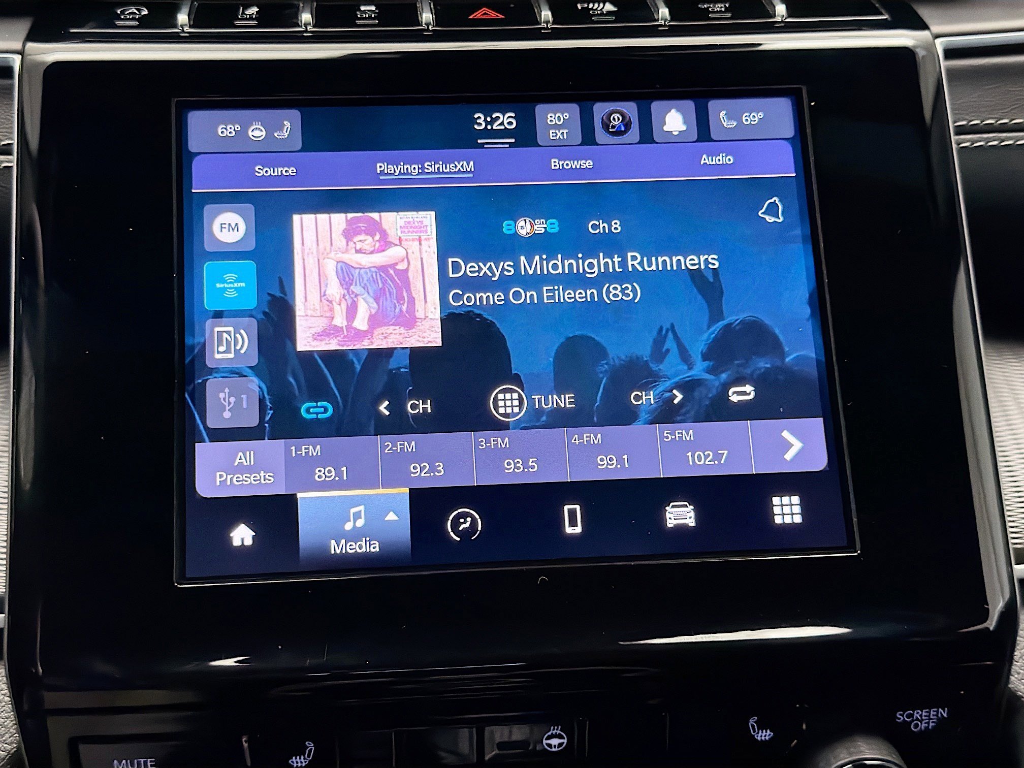 Used 2023 Jeep Grand Cherokee Altitude image 8