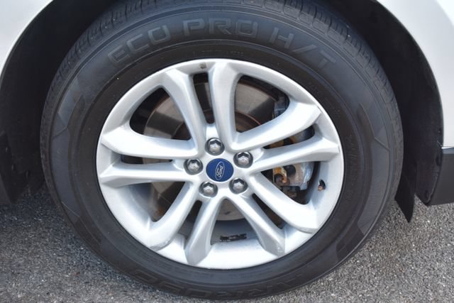 Used 2019 Ford Edge SEL w/ Equipment Group 201A AWD/4WD image 47