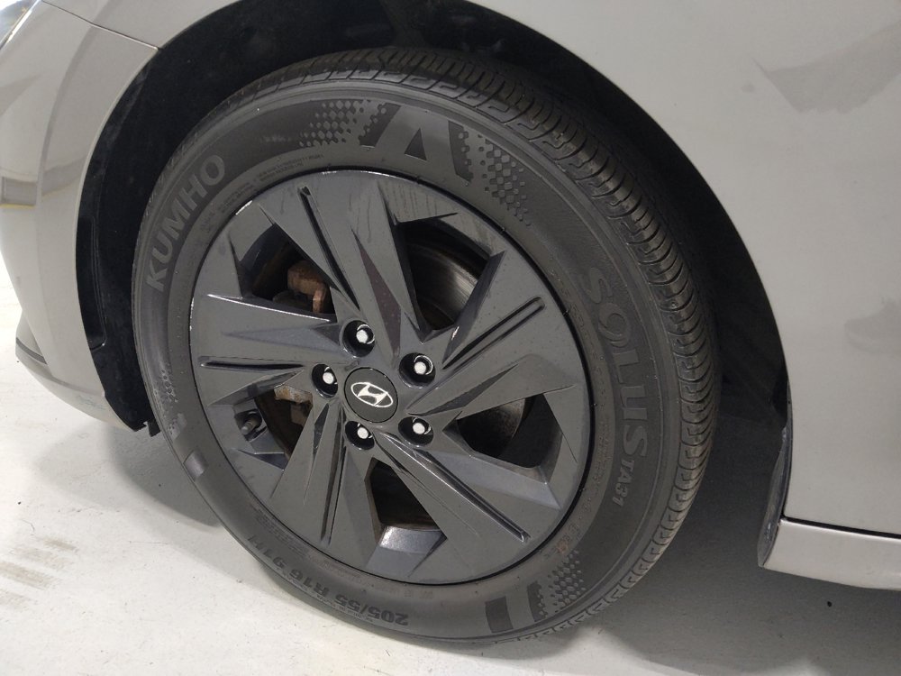 Used 2023 Hyundai Elantra SEL FWD image 31